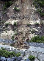 Quakes hit Kozushima Island